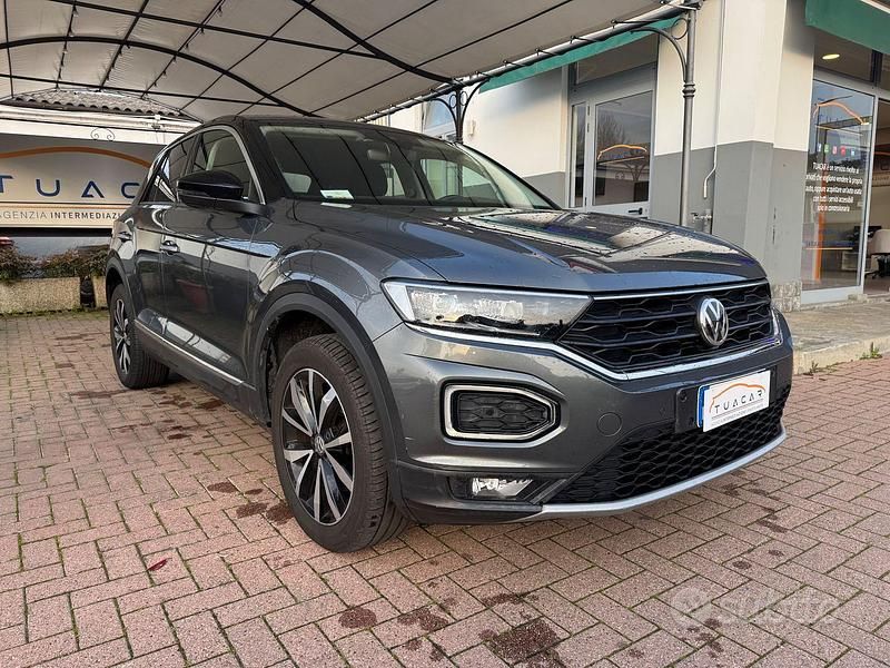 Usata VW T-Roc Advance 116 CV (85 kW) 2018 Grigio SUV