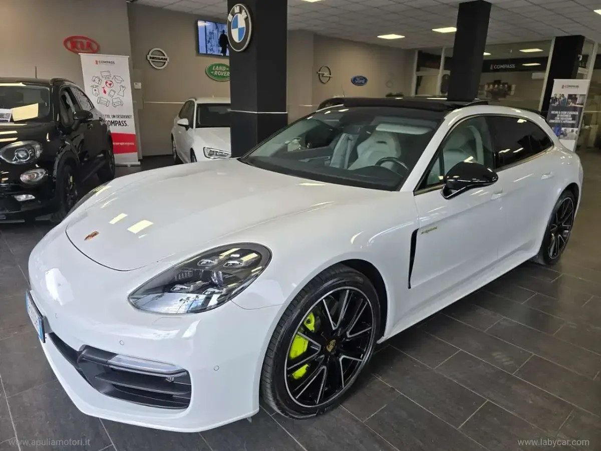 Usata Porsche Panamera 4 Sport Turismo 330 CV (242 kW) 2018 Bianco Utilitaria