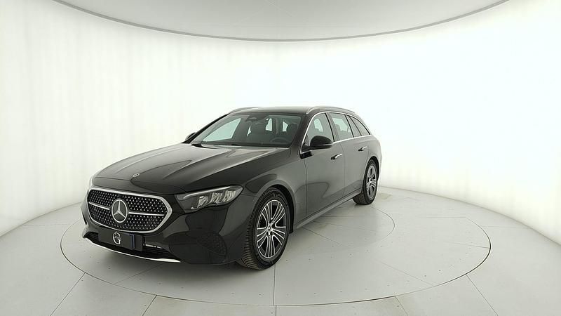 Usata Mercedes 200 Advanced 163 CV (119 kW) 2025 Nero Station wagon