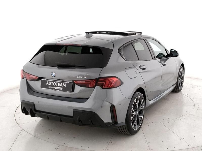 Usata BMW 120 M Sport 163 CV (119 kW) 2025 Grigio Utilitaria