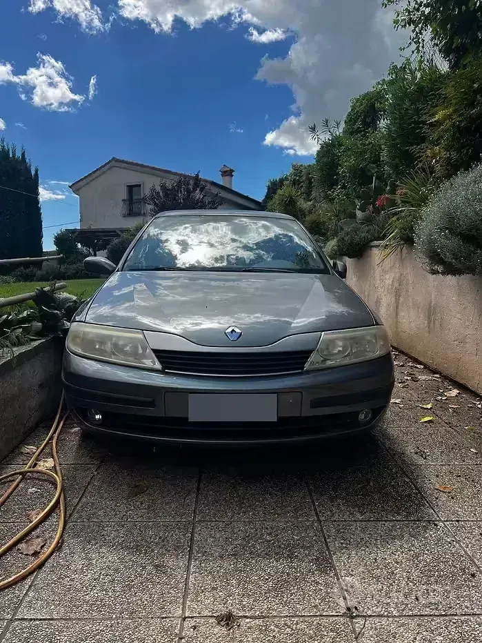 Usata Renault Laguna II 120 CV (88 kW) 2003 Grigio Berlina