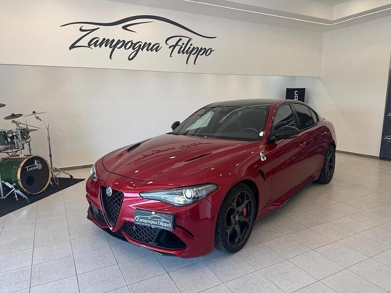 Rosso Usata 2023 Alfa Romeo Giulia Quadrifoglio Tre volumi | 69.999 € (Super prezzo) - Immagine 1/4