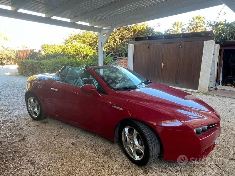 Usata Alfa Romeo Spider 200 CV (147 kW) 2007 Rosso Cabrio