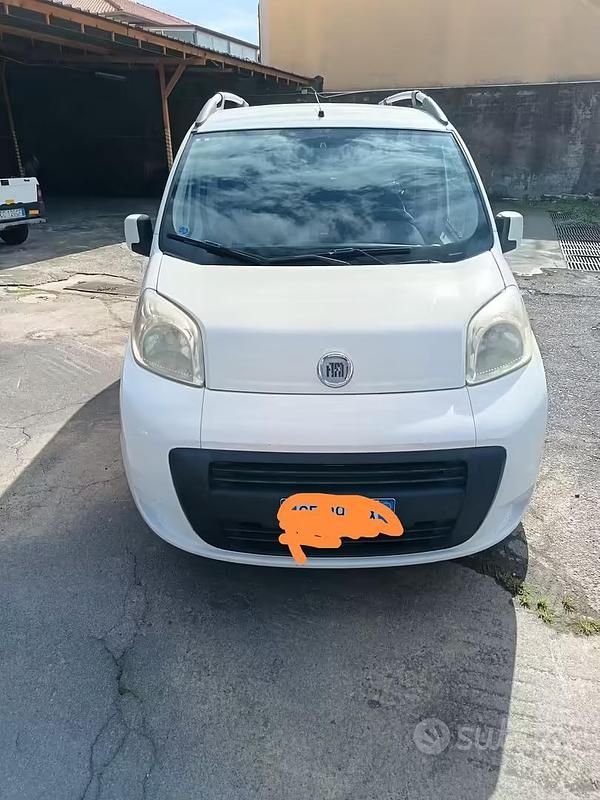 Usata Fiat Qubo Trekking 75 CV (55 kW) 2011 Bianco Monovolume