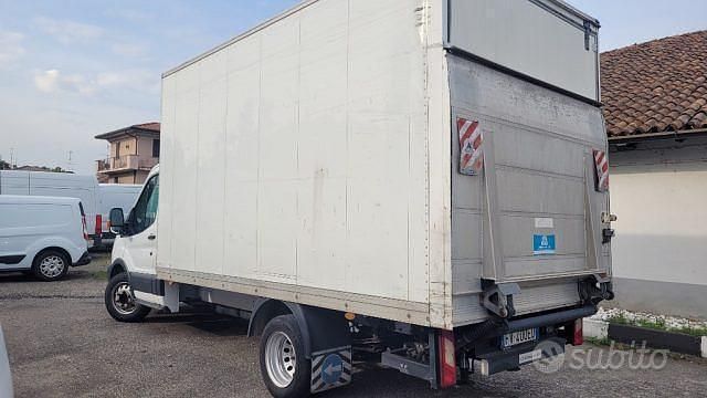 Usata Ford Transit 131 CV (96 kW) 2019 Bianco / pastello Cabrio