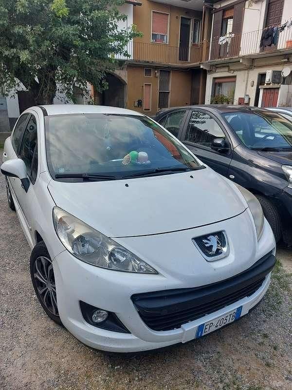 Usata Peugeot 207 73 CV (53 kW) 2014 Berlina