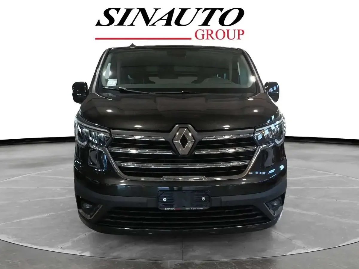 Usata Renault Trafic Equilibre 150 CV (110 kW) 2024 Nero Monovolume