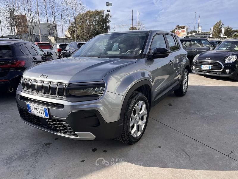 Usata Jeep Avenger Altitude 101 CV (74 kW) 2024 Granite cristal SUV