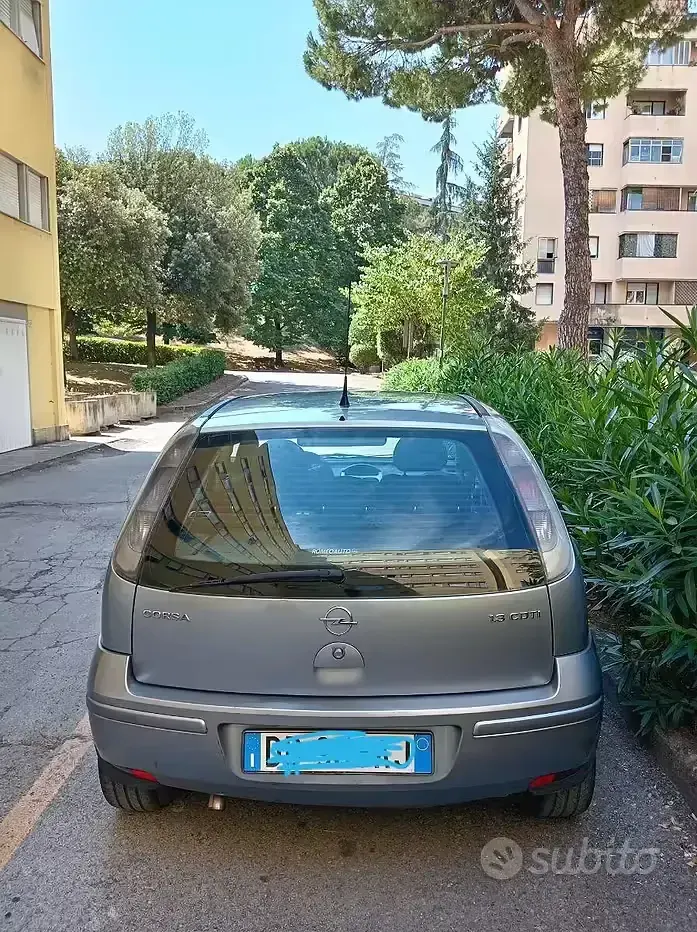 Usata Opel Corsa 69 CV (50 kW) 2006 Grigio Utilitaria