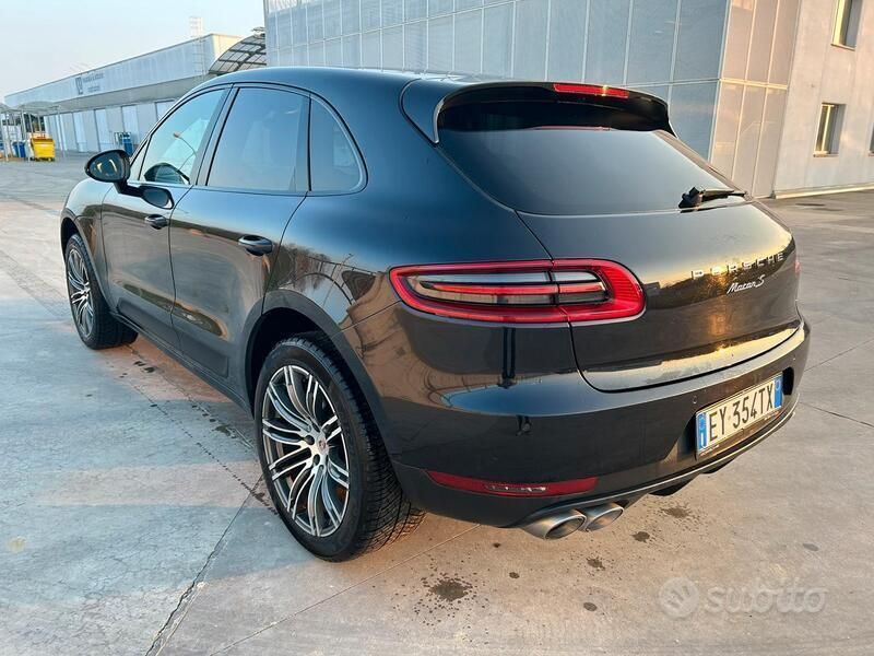 Usata Porsche Macan 250 CV (183 kW) 2015 Nero SUV