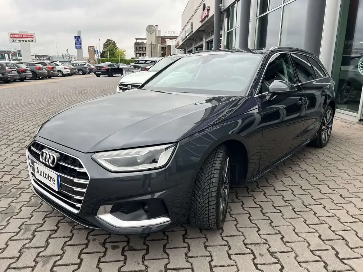 Usata Audi A4 Advanced 163 CV (119 kW) 2023 Grigio Station wagon