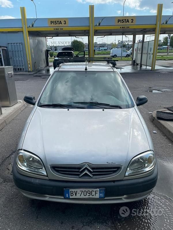 Usata Citroën Saxo 60 CV (44 kW) 2001 Grigio Utilitaria