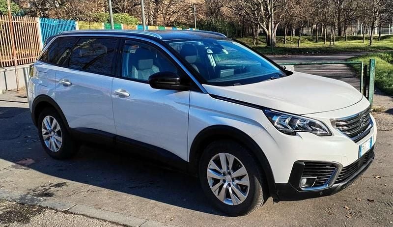 Usado Peugeot 5008 Business-Line 120 CV (88 kW) 2018 Blanco SUV