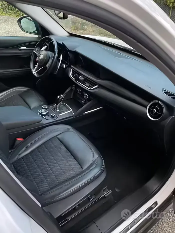 Usata Alfa Romeo Stelvio 210 CV (154 kW) 2017 Bianco SUV