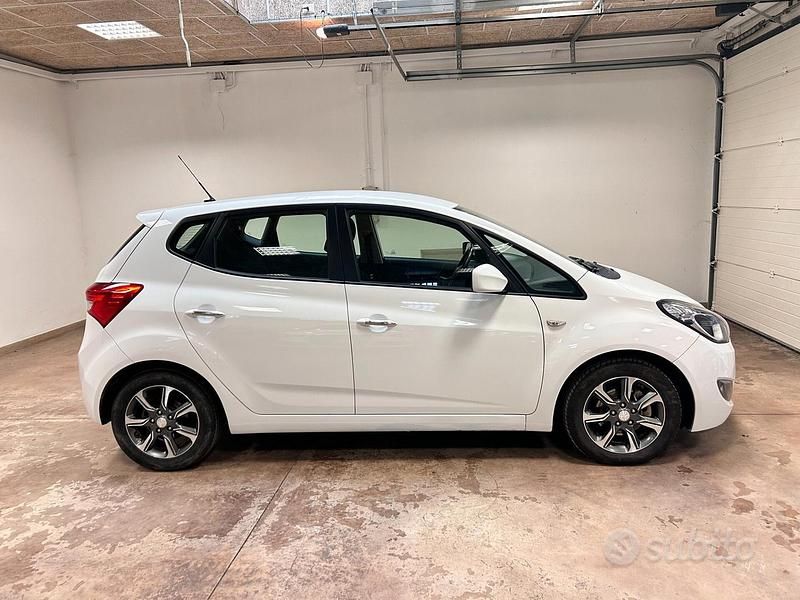 Usata Hyundai ix20 Xpossible 90 CV (66 kW) 2016 Bianco Utilitaria