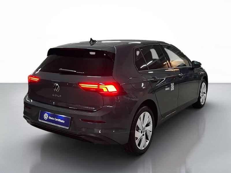 Usata VW Golf VIII Edition 204 CV (150 kW) 2025 Dolphin grey metallizzato Berlina