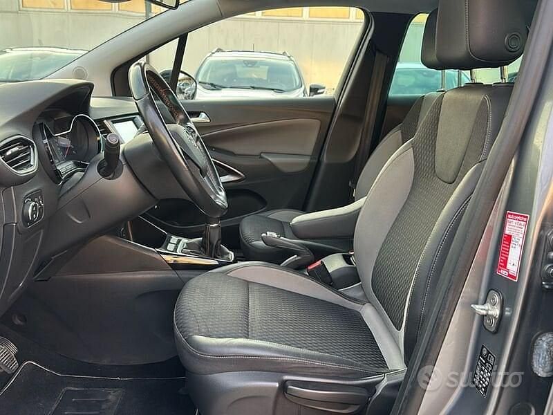 Usata Opel Crossland X Innovation 99 CV (72 kW) 2018 Grigio SUV