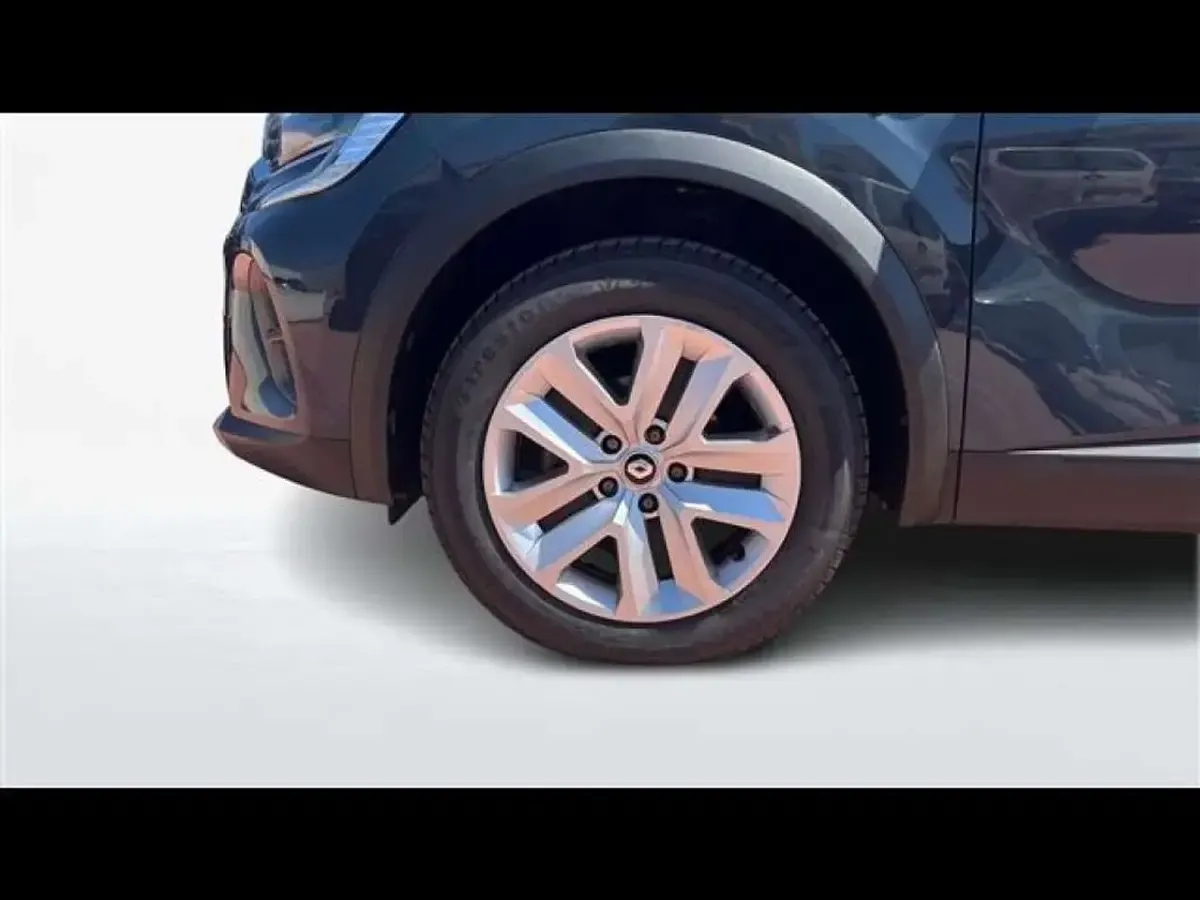 Usata Renault Captur Zen 101 CV (74 kW) 2023 Grigio scuro SUV