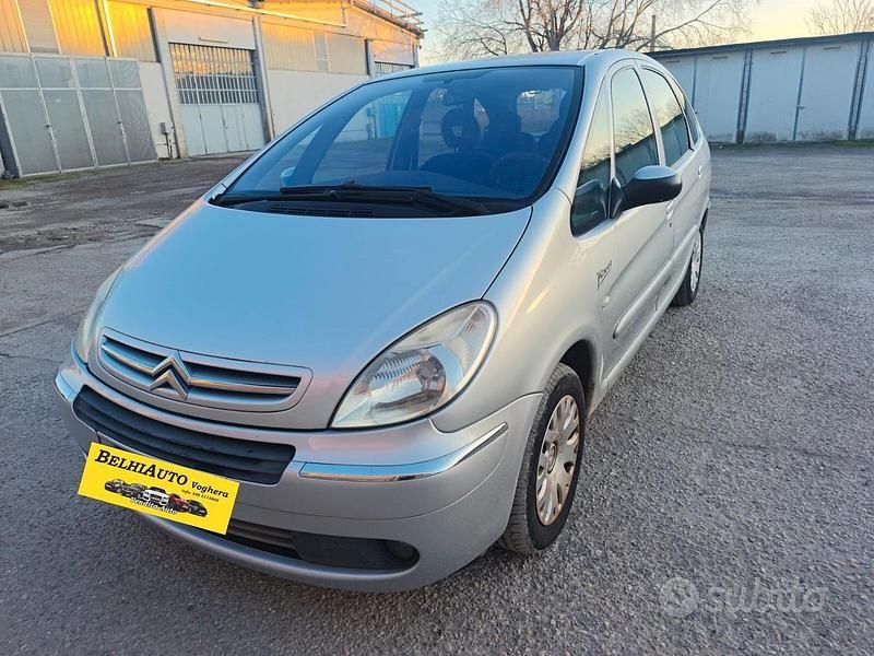 Usata Citroën Xsara 108 CV (79 kW) 2009 Grigio Monovolume