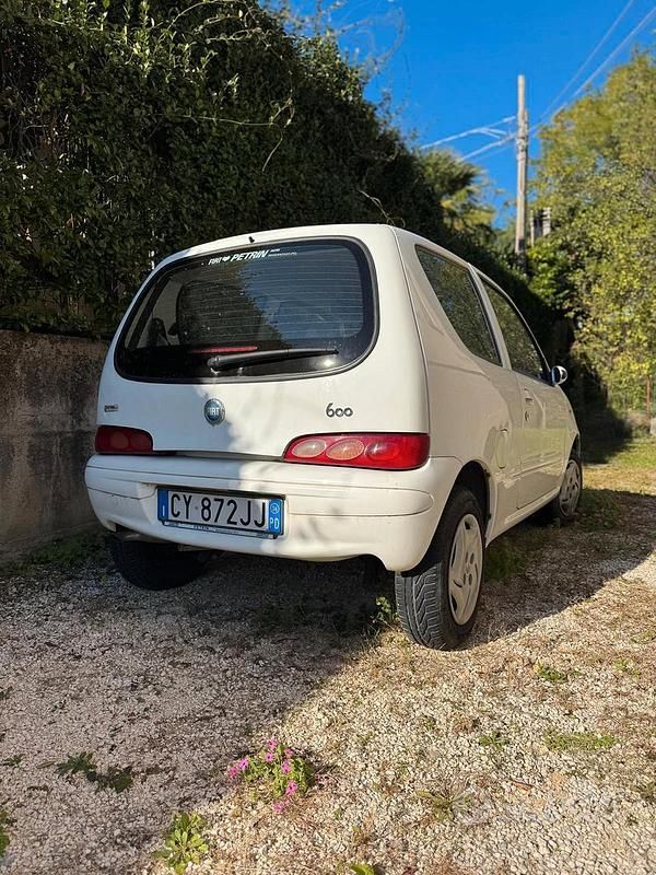 Usata Fiat Seicento 54 CV (39 kW) 2006 Bianco Utilitaria