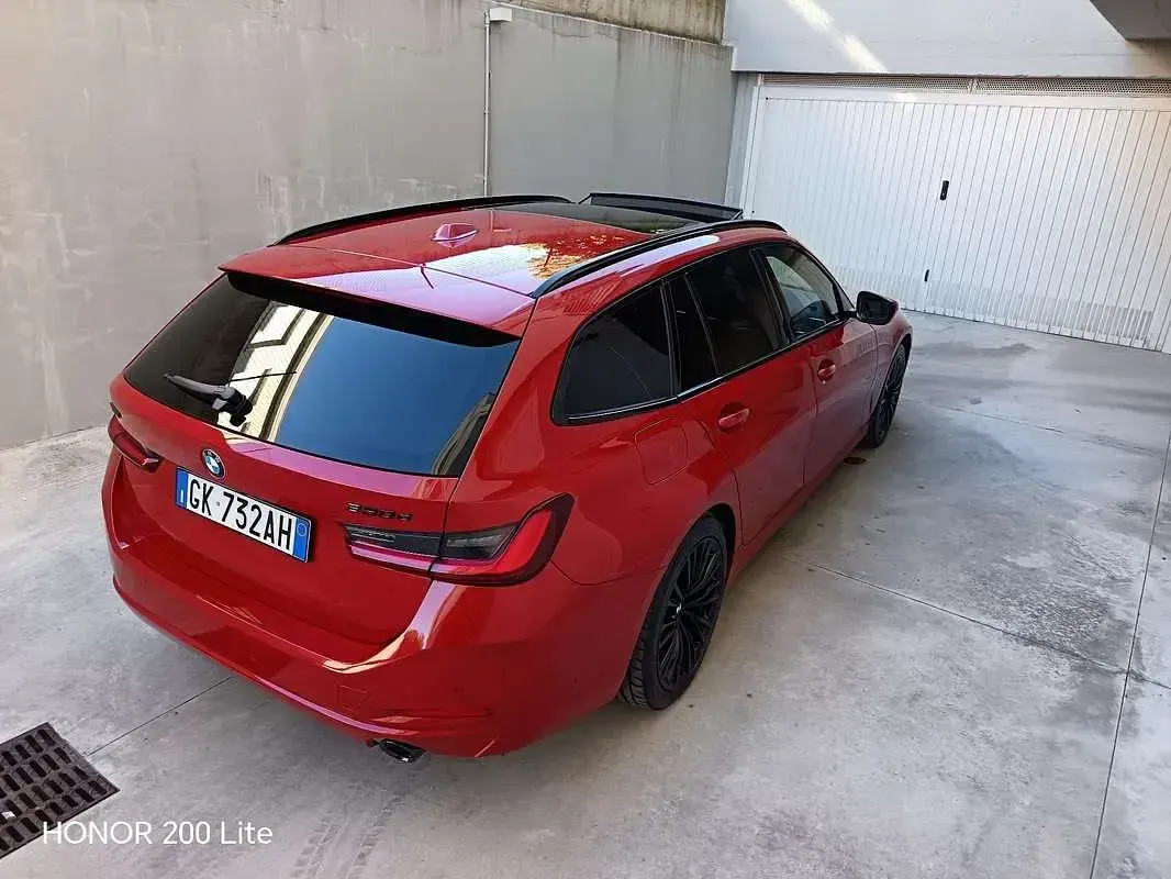 Usata BMW 330 Luxury Line 286 CV (210 kW) 2022 Station wagon