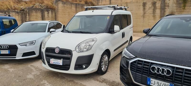 Usata Fiat Doblò 134 CV (98 kW) 2011 Bianco Monovolume