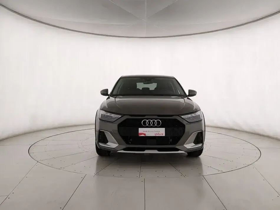 Nieuw Audi A1 Business 116 PK (85 kW) 2025 Grijs SUV