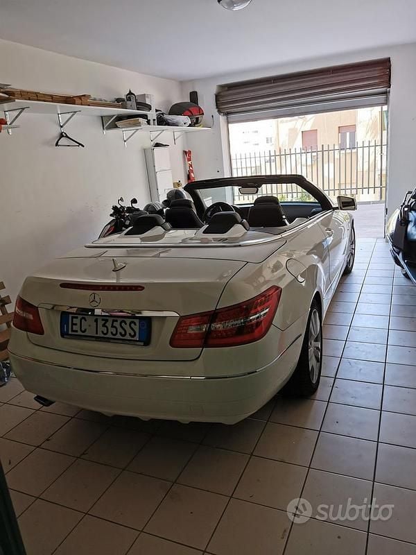 Usata Mercedes E220 2010 Bianco Cabrio