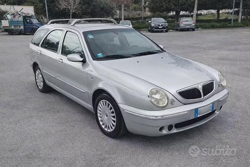 Usata Lancia Lybra 116 CV (85 kW) 2002 Grigio Station wagon