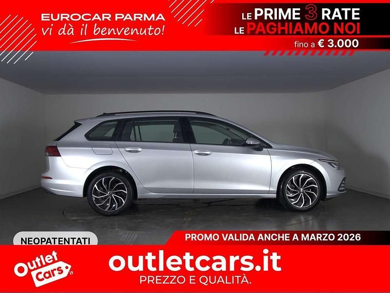 Usata VW Golf VIII Life 110 CV (80 kW) 2023 Reflex silver metallizzato Station wagon