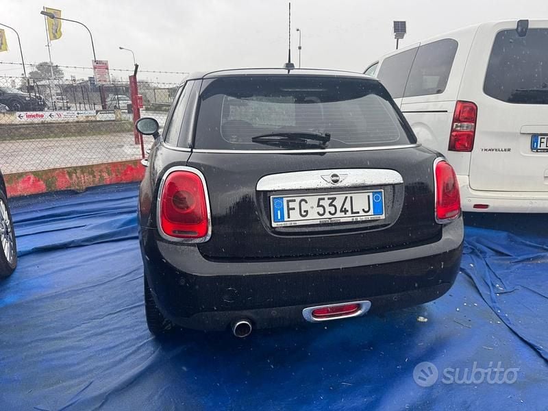 Usata Mini One D 115 CV (84 kW) 2016 Nero Utilitaria