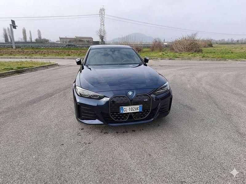 Usado BMW i4 400 kW (544 CV) 2022 Azul Berlina