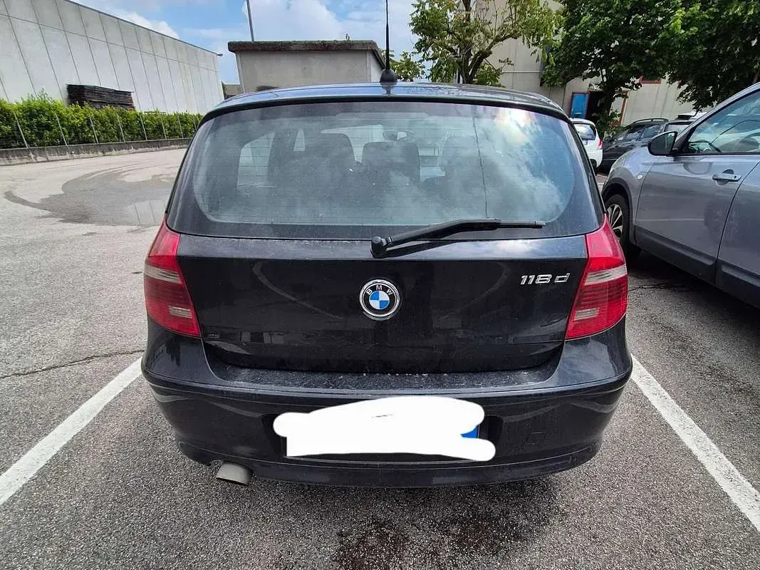 Usata BMW 118 143 CV (105 kW) 2008 Nero Utilitaria