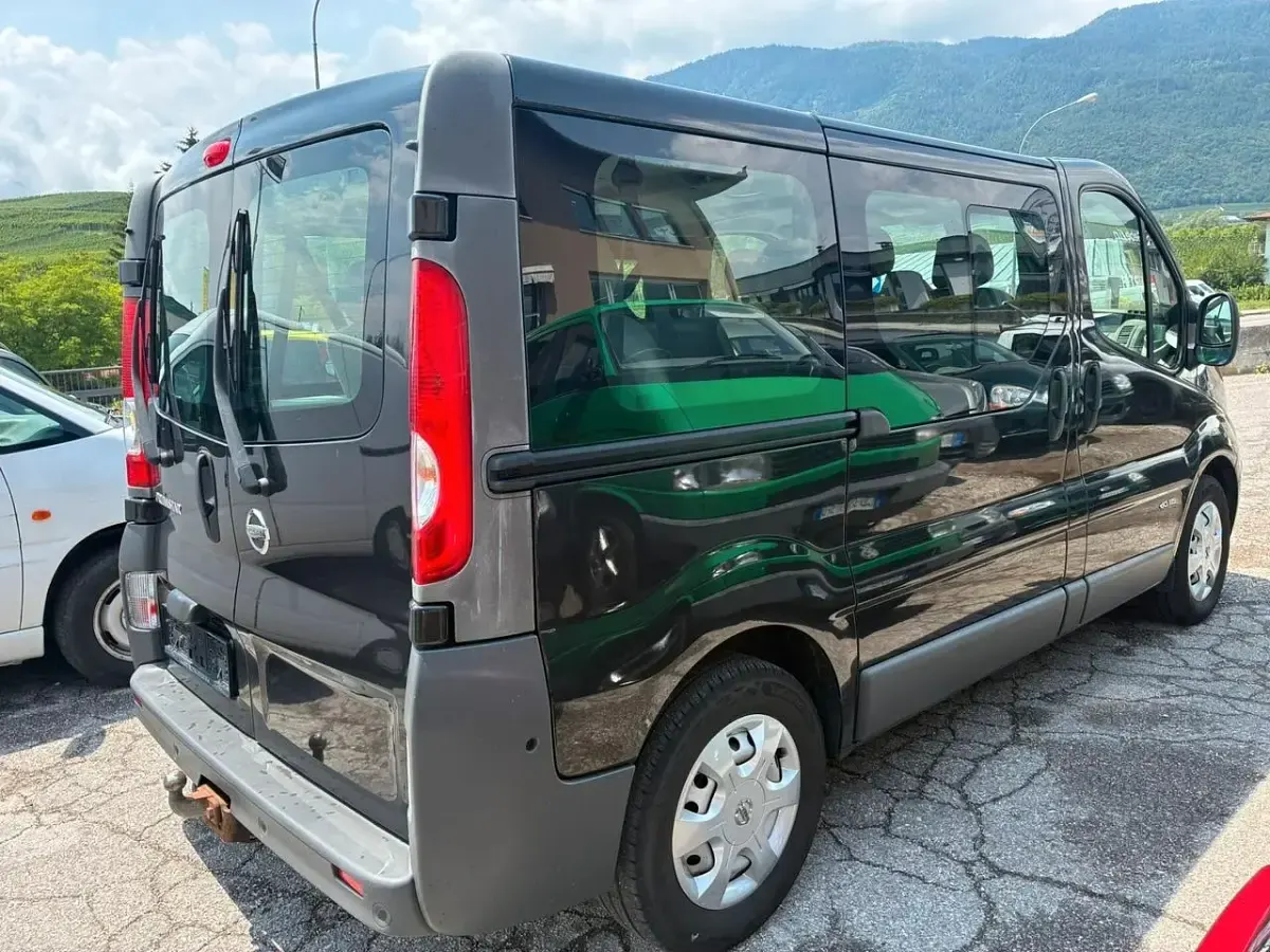 Usata Nissan Primastar 114 CV (83 kW) 2013 Nero Monovolume