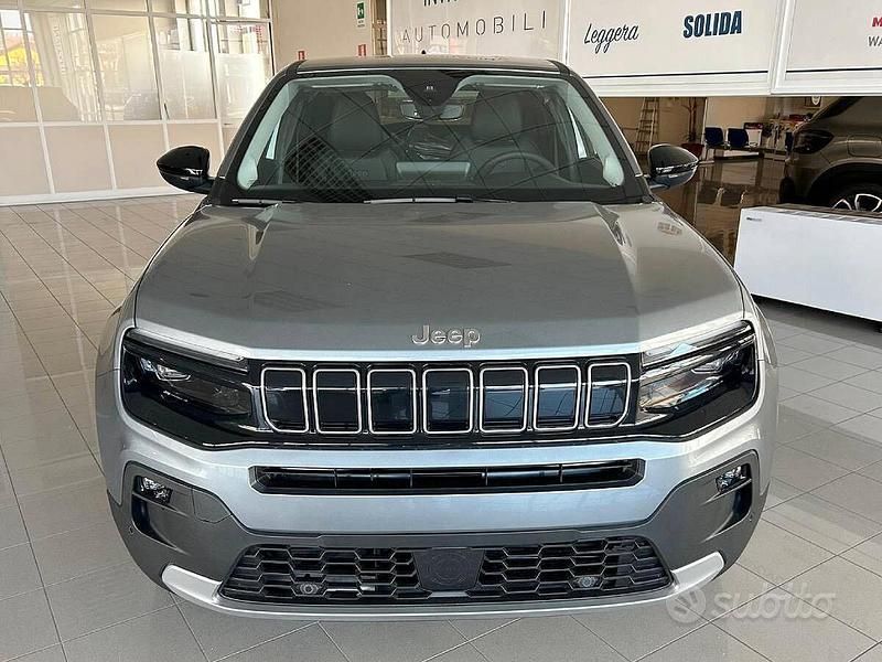 Nuova Jeep Avenger Summit 100 CV (73 kW) 2025 Grigio SUV