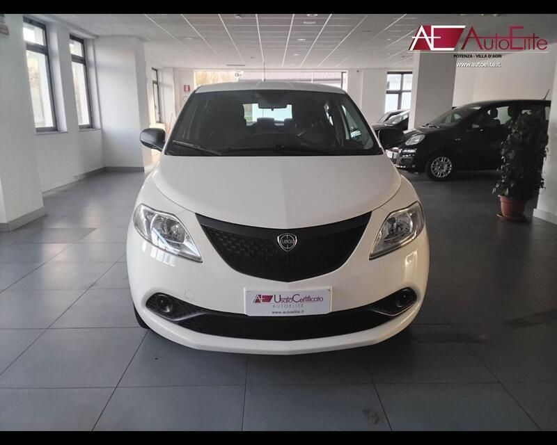 Bianco Usata 2019 Lancia Ypsilon Silver Due volumi | 10.300 € (Cara) - Immagine 1/4