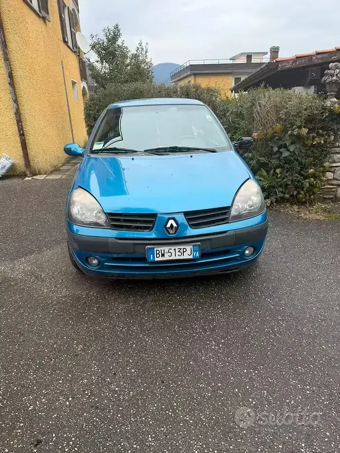 Usata Renault Clio II 75 CV (55 kW) 2001 Berlina