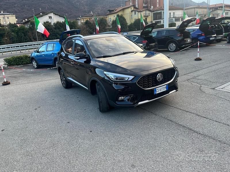 Usata MG ZS Luxury 106 CV (77 kW) 2024 Nero SUV