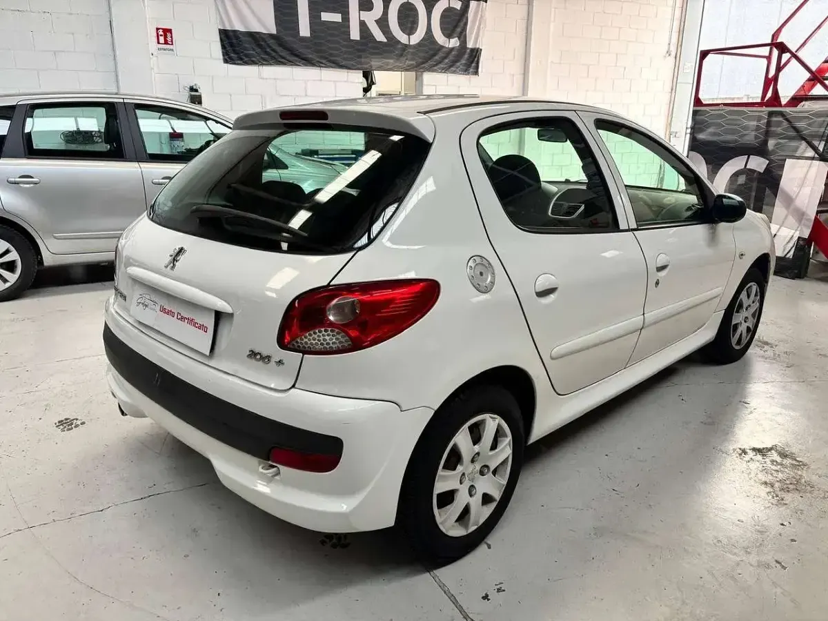 Usata Peugeot 206 60 CV (44 kW) 2012 Bianco Berlina