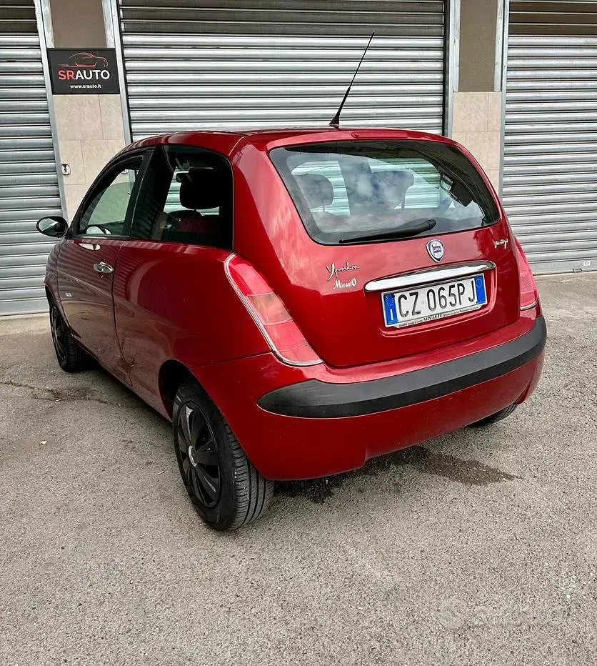 Usata Lancia Ypsilon 69 CV (50 kW) 2006 Rosso Utilitaria