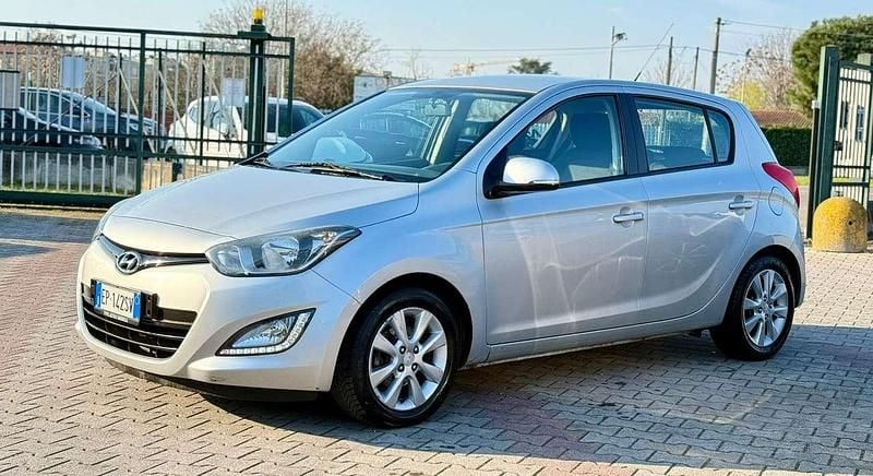 Usata Hyundai i20 Edition 84 CV (61 kW) 2013 Other Utilitaria