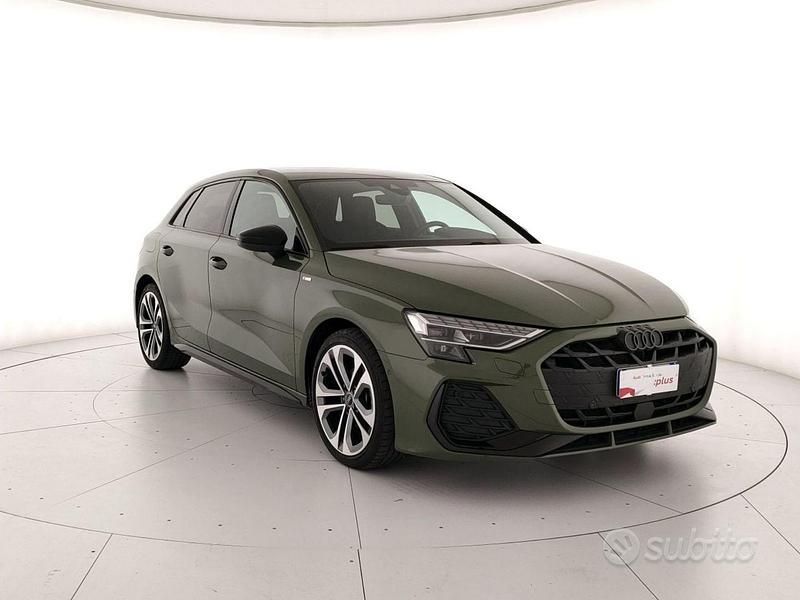 Usata Audi A3 S-Line 150 CV (110 kW) 2025 Verde Berlina