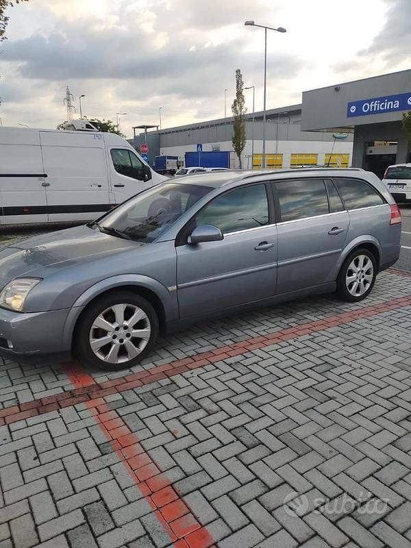 Usata Opel Vectra 120 CV (88 kW) 2004 Grigio Station wagon