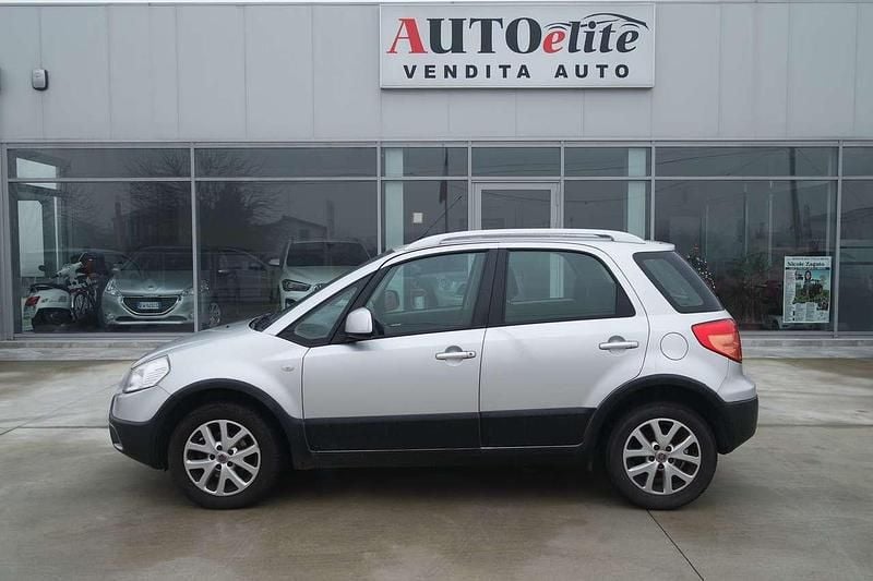 Argento Usata 2013 Fiat Sedici Emotion SUV | 5400 € (Buon prezzo) - Immagine 1/4