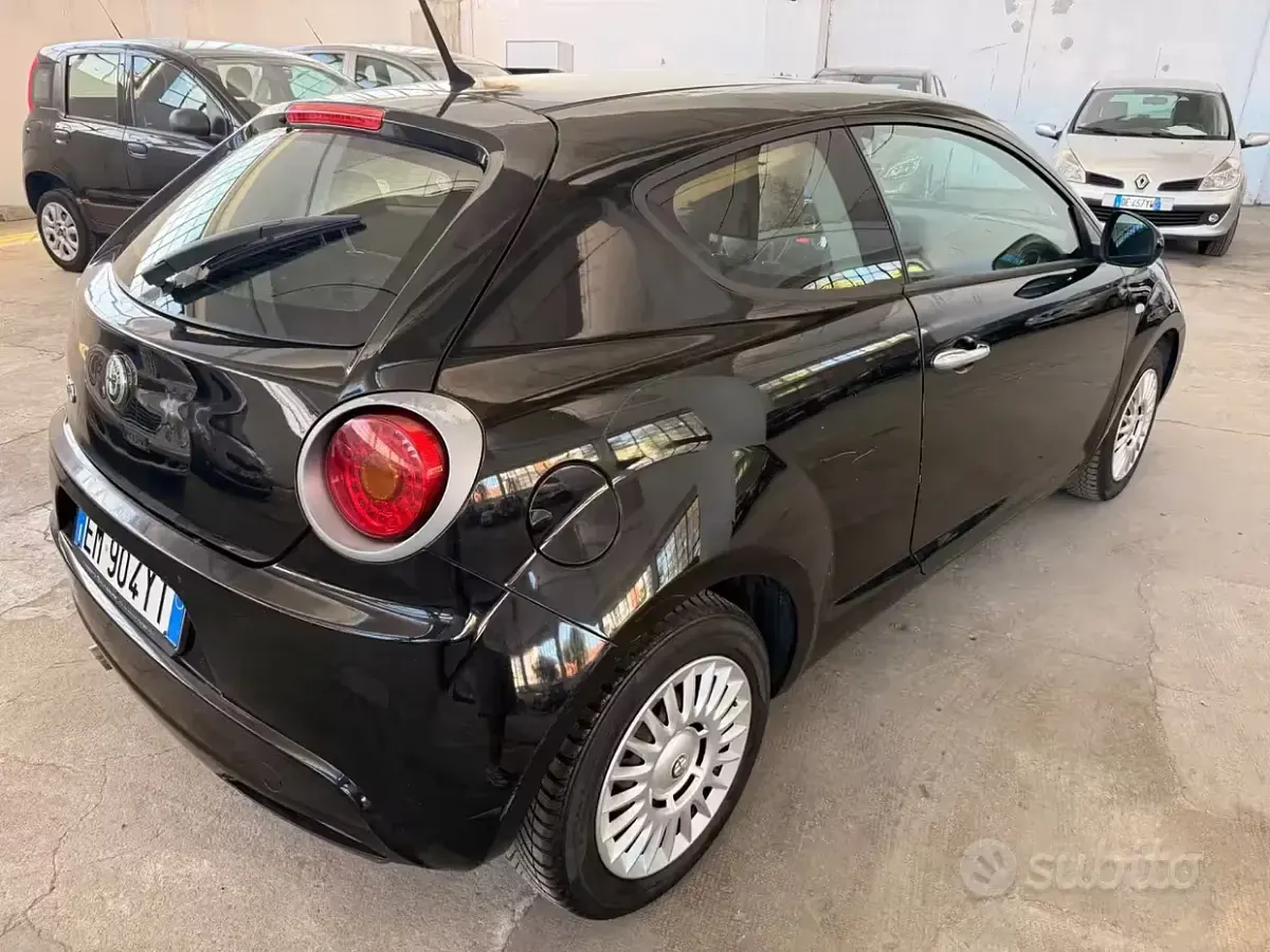 Usata Alfa Romeo MiTo Distinctive 77 CV (56 kW) 2012 Nero Utilitaria