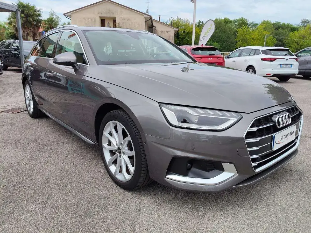 Usata Audi A4 Business 204 CV (150 kW) 2021 Grigio Station wagon