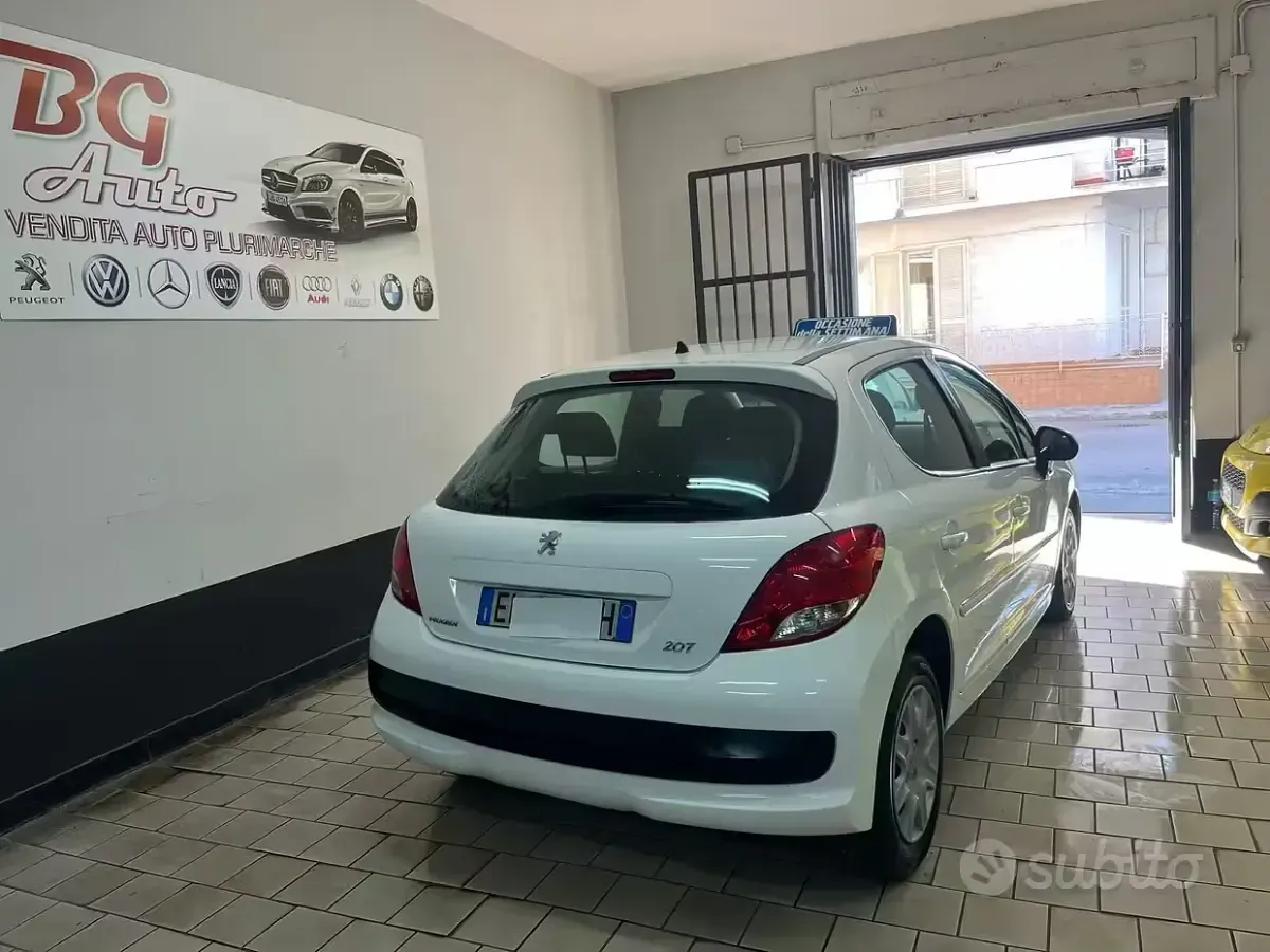 Usata Peugeot 207 68 CV (50 kW) 2012 Bianco Berlina