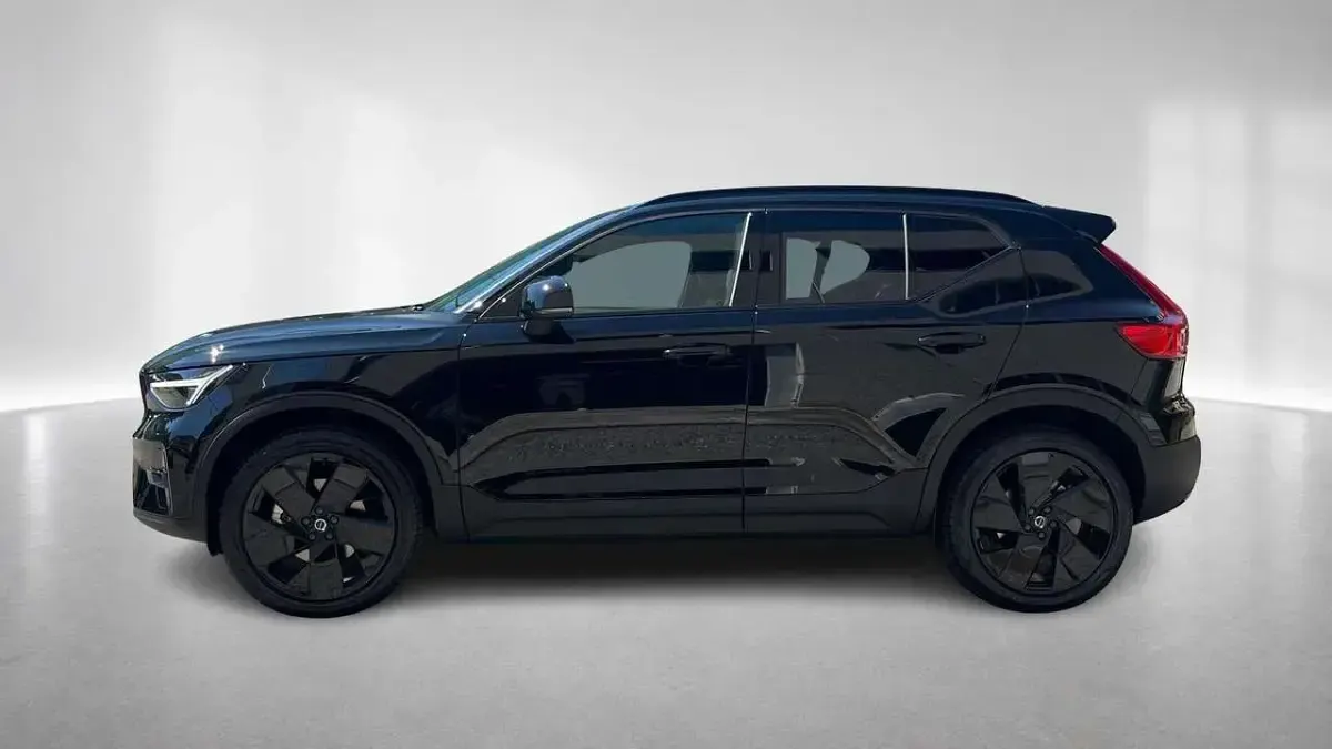 Nuova Volvo XC40 Plus 163 CV (119 kW) 2026 Nero SUV