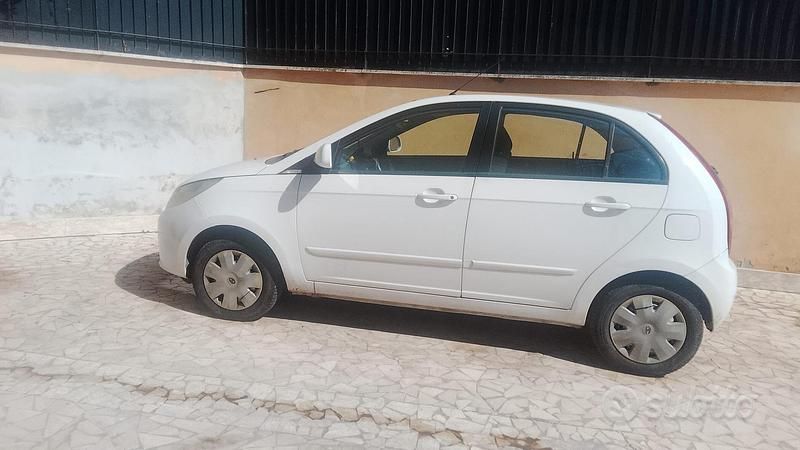 Usata Tata Indica 75 CV (55 kW) 2012 Bianco Utilitaria