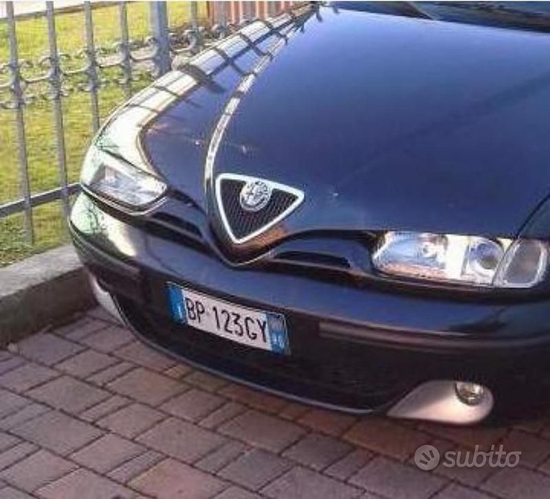 Usata Alfa Romeo 2000 105 CV (77 kW) 2000 Nero Berlina